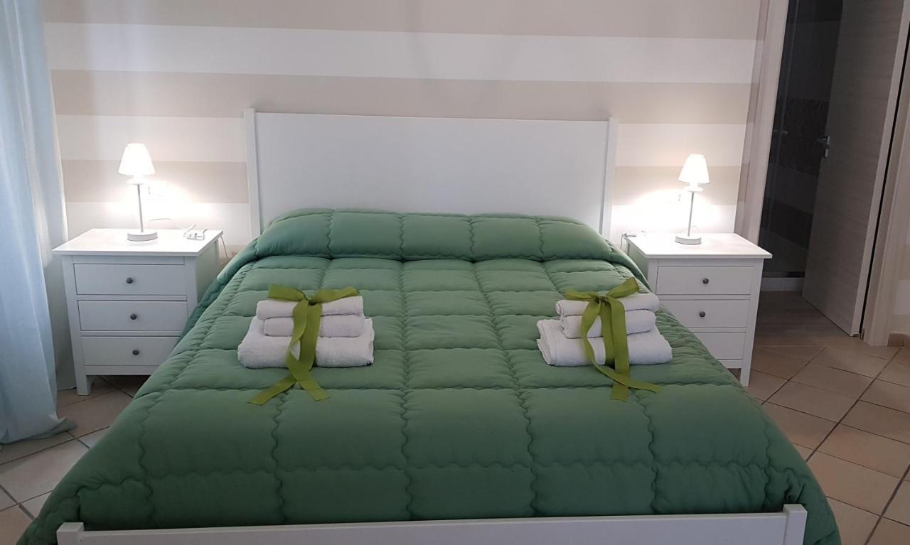 I Pini B&B Recale Habitación foto